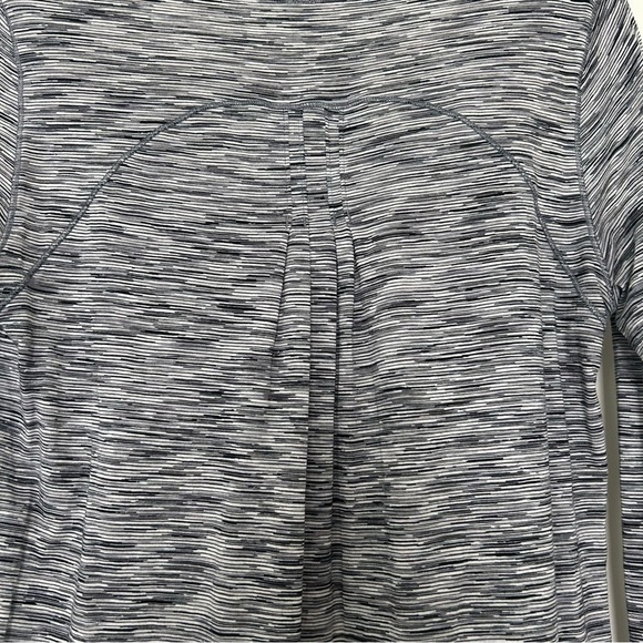 Lululemon Yogi Everyday Long Sleeve 4 Color Spacedye White Black - Picture 7 of 8